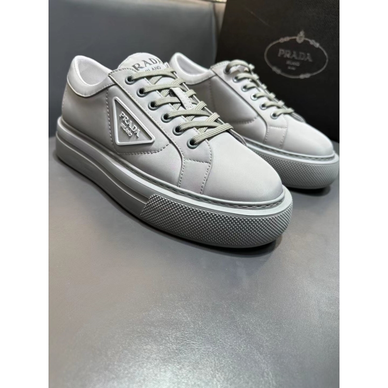 Pra*a casual shoes